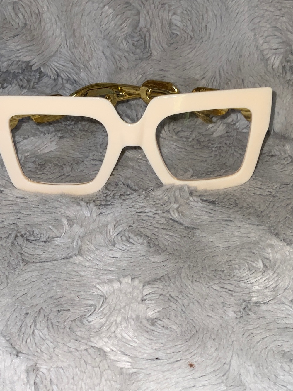 White Chunky Cat-Eye Fashion Glasses